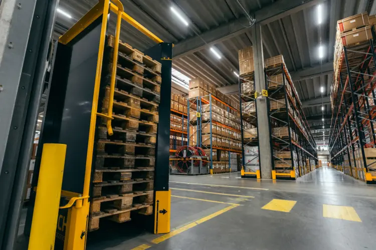 Pallet Dispenser Basicline_warehouse